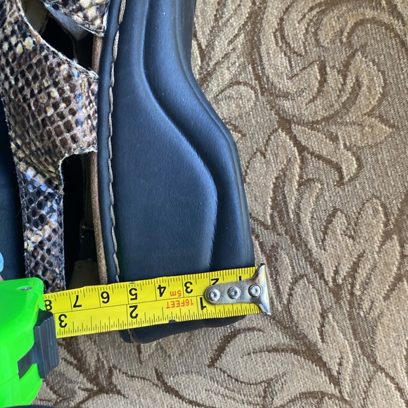 Clark’s Lexi Marigold beige brown snake wedge sandals woman’s size 10 🌹 - Picture 10 of 14